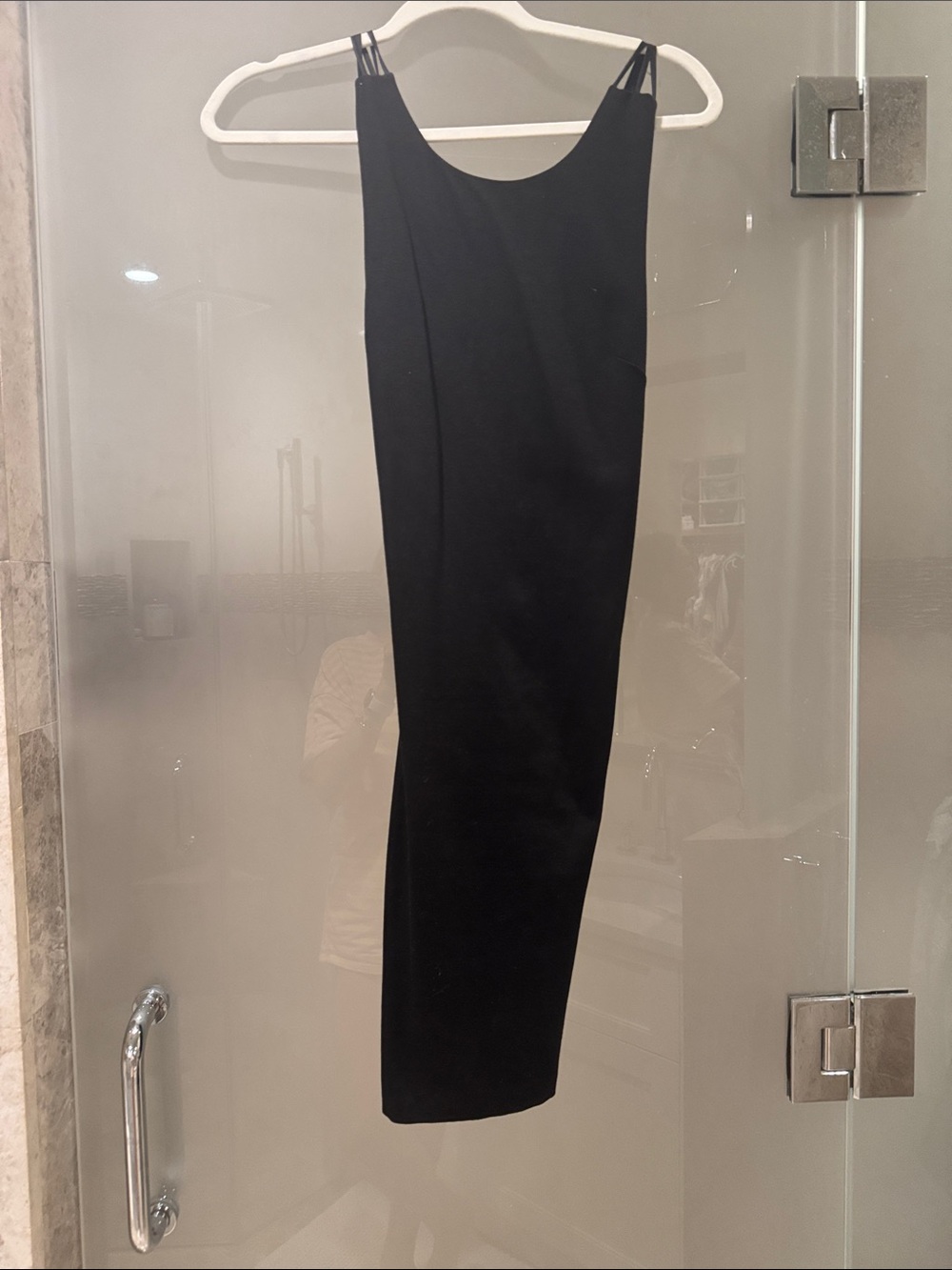 Alice + Olivia Classic Black Midi Pencil dress